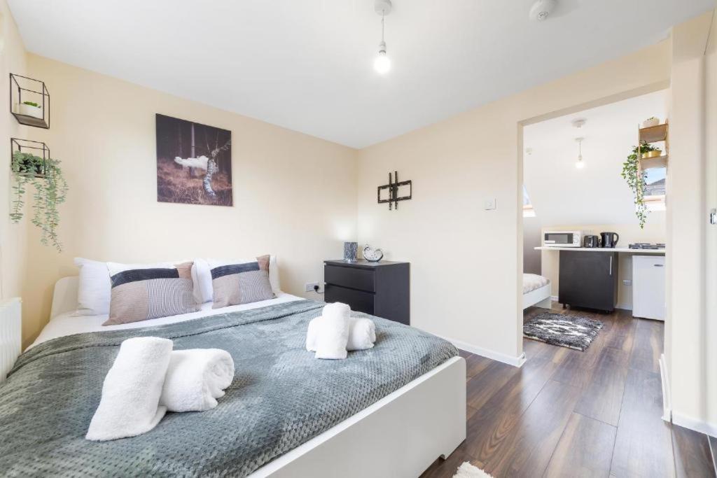 Twickenham Homes Айслворт Екстер'єр фото
